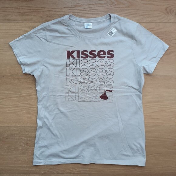 Hershey's Kisses - New Women's Medium Silver Gray T-Shirt - Picture 1 of 4